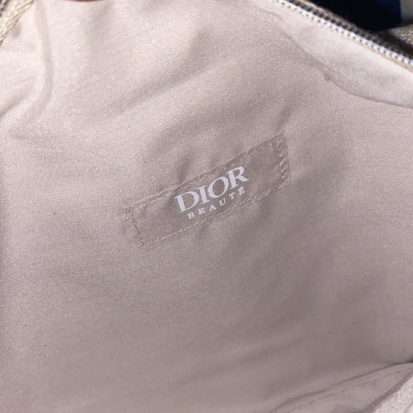 Make up pouch - Picture 2 of 4